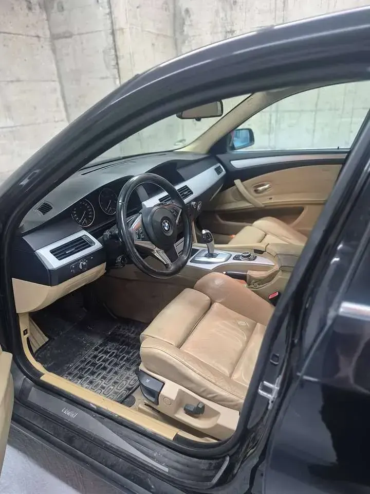 Gebraucht BMW 525 Exclusive 197 PS (144 kW) 2008 Schwarz Kombi