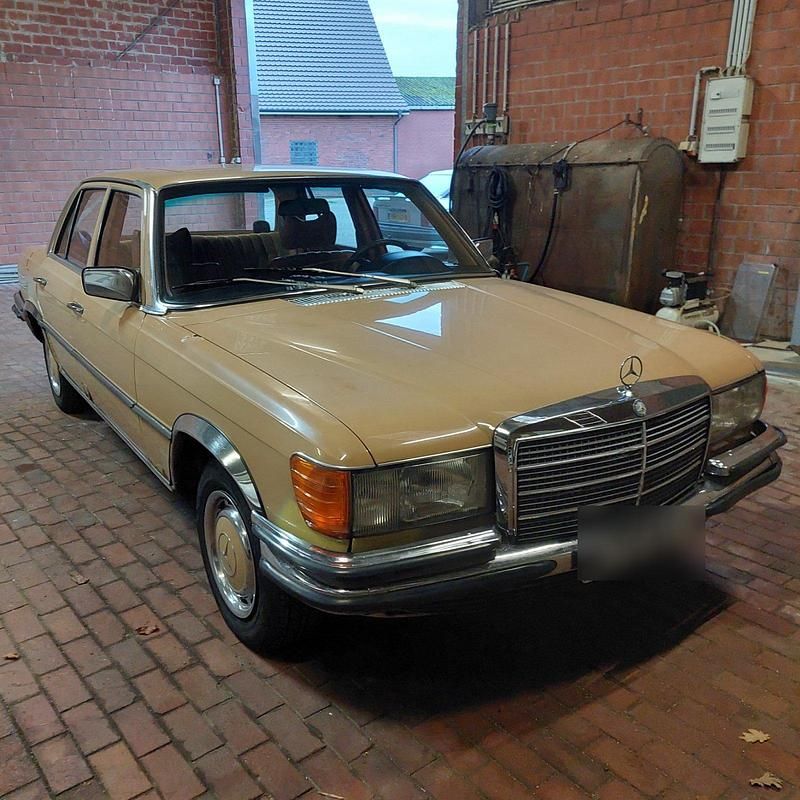 Gebraucht Mercedes 280 160 PS (117 kW) 1975 Beige Limousine