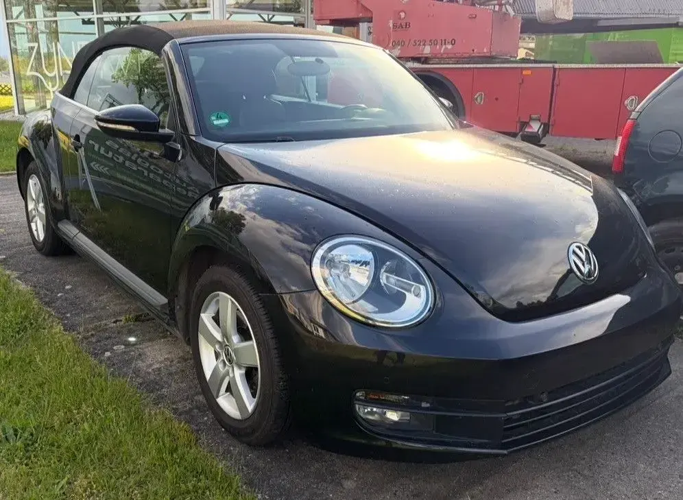 Gebraucht VW Beetle Design 110 PS (80 kW) 2015 Schwarz Kleinwagen