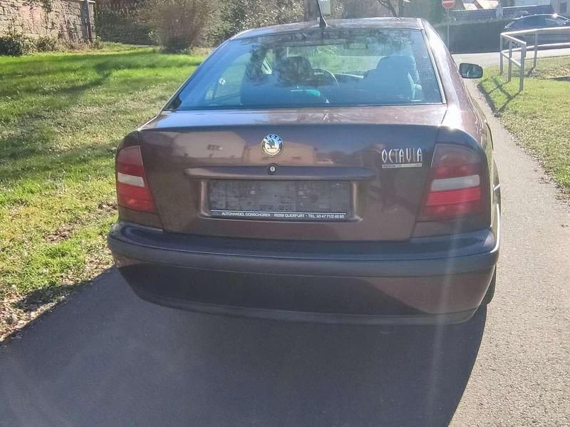 Gebraucht Skoda Octavia 101 PS (74 kW) 1998 Marrone metallic Limousine