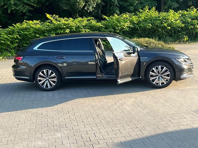 Gebraucht VW Arteon Elegance 218 PS (160 kW) 2021 Grau Limousine