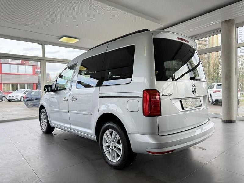 Gebraucht VW Caddy Comfortline 102 PS (75 kW) 2016 Reflexsilber Van / Kleinbus