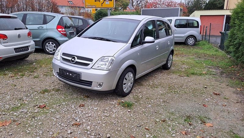 Silber Gebraucht 2005 Opel Adam Kleinwagen | 3.999 € - Bild 1/4