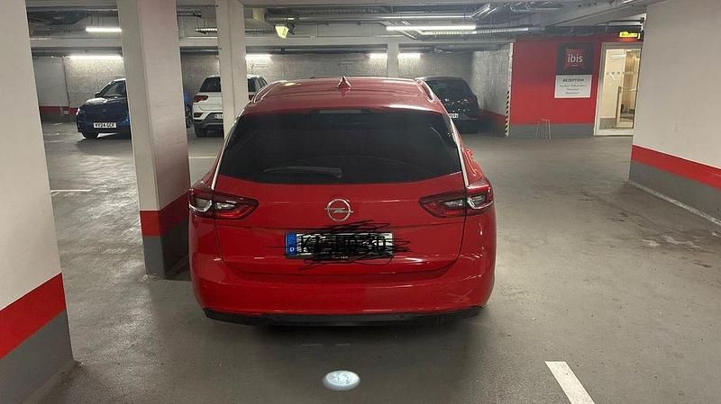 Gebraucht Opel Insignia 170 PS (125 kW) 2017 Rot Limousine