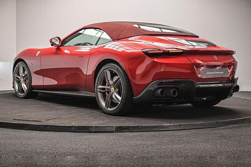 Gebraucht Ferrari Roma 620 PS (456 kW) 2023 Rot Cabrio