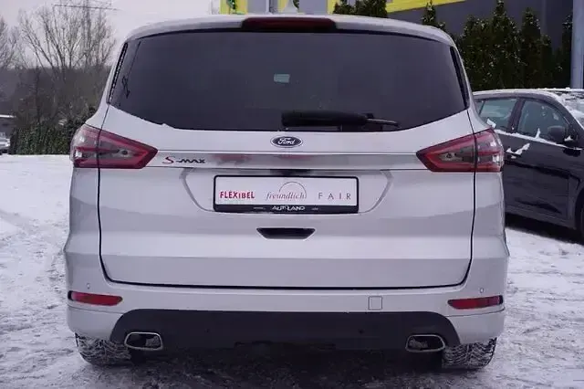Gebraucht Ford S-MAX Titanium 190 PS (139 kW) 2019 Silber Van / Kleinbus