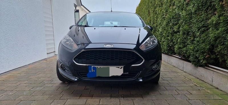 Gebraucht Ford Fiesta Cool & Connect 101 PS (74 kW) 2017 Schwarz Kleinwagen