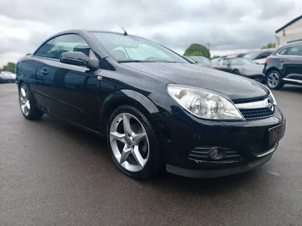 Gebraucht Opel Astra Cabriolet 140 PS (102 kW) 2008 Schwarz Cabrio