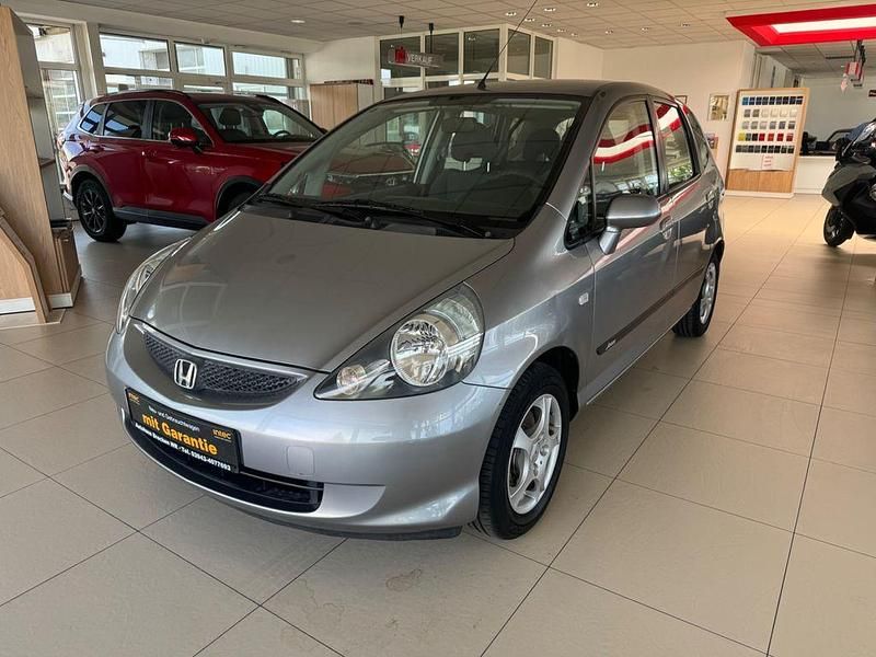 Silber Gebraucht 2007 Honda Jazz LS Kleinwagen | 3.490 € (Fairer Preis) - Bild 1/4