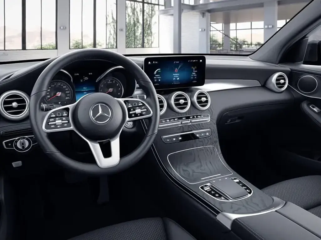 Gebraucht Mercedes GLC300de Exclusive 194 PS (142 kW) 2022 Schwarz SUV