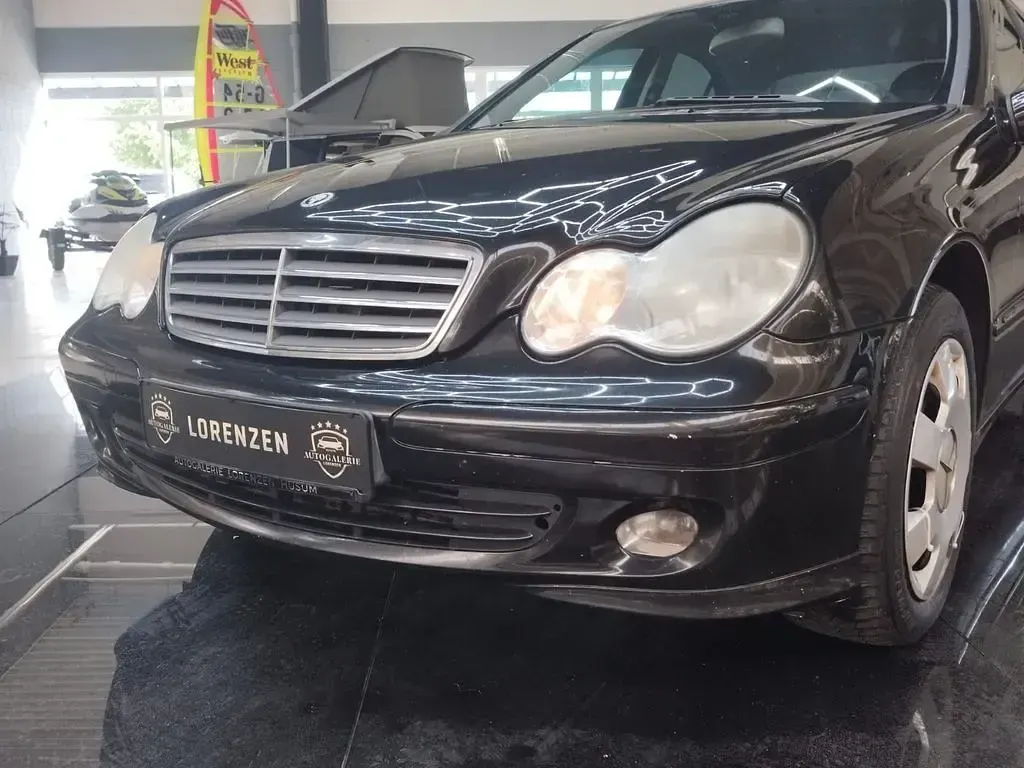 Gebraucht Mercedes C200 122 PS (89 kW) 2006 Obsidianschwarz  metalliclack Limousine