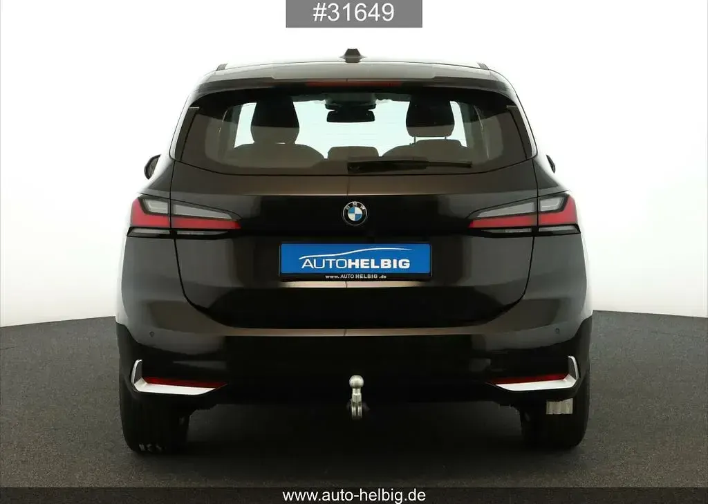 Gebraucht BMW 218 Active Tourer Luxury Line 150 PS (110 kW) 2023 Schwarz Van / Kleinbus