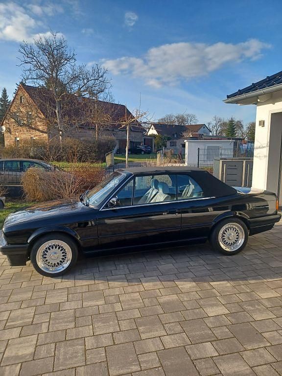 Gebraucht BMW 320 Cabriolet 129 PS (94 kW) 1991 Schwarz Cabrio