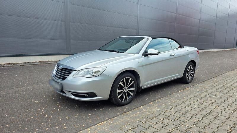 Silber Gebraucht 2012 Lancia Flavia Cabrio | 7.470 € - Bild 1/4