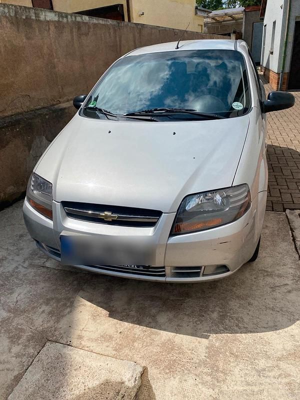 Silber Gebraucht 2009 Chevrolet Kalos Kleinwagen | 680 € (Superpreis) - Bild 1/4