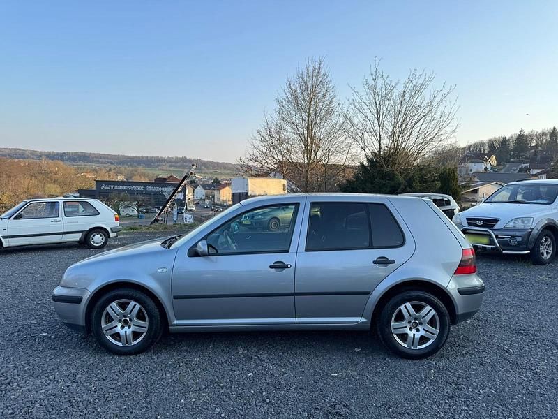 Gebraucht VW Golf IV 110 PS (80 kW) 2002 Grau Limousine
