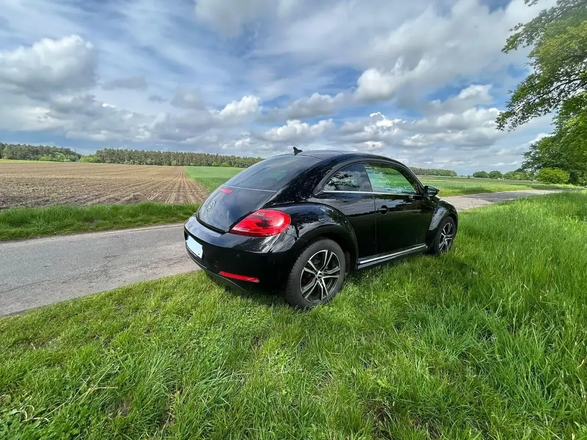 Gebraucht VW Beetle Allstar 110 PS (80 kW) 2016 Schwarz Kleinwagen