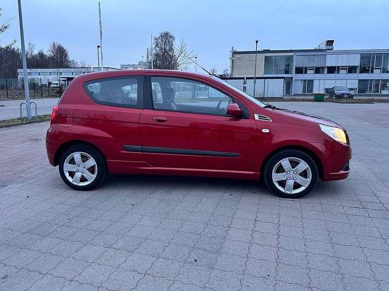 Gebraucht Chevrolet Aveo 84 PS (61 kW) 2008 Rot Limousine
