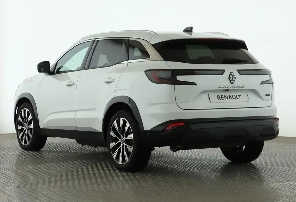 Usata Renault Austral Techno 200 CV (147 kW) 2025 Bianco SUV