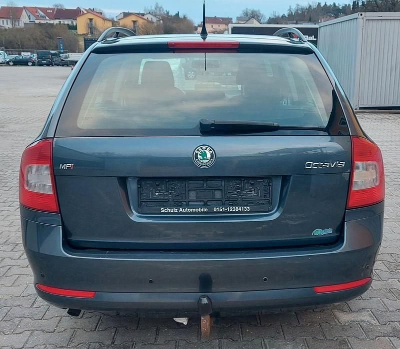 Second-hand Skoda Octavia Ambiente 102 CP (75 kW) 2009 Gri Break