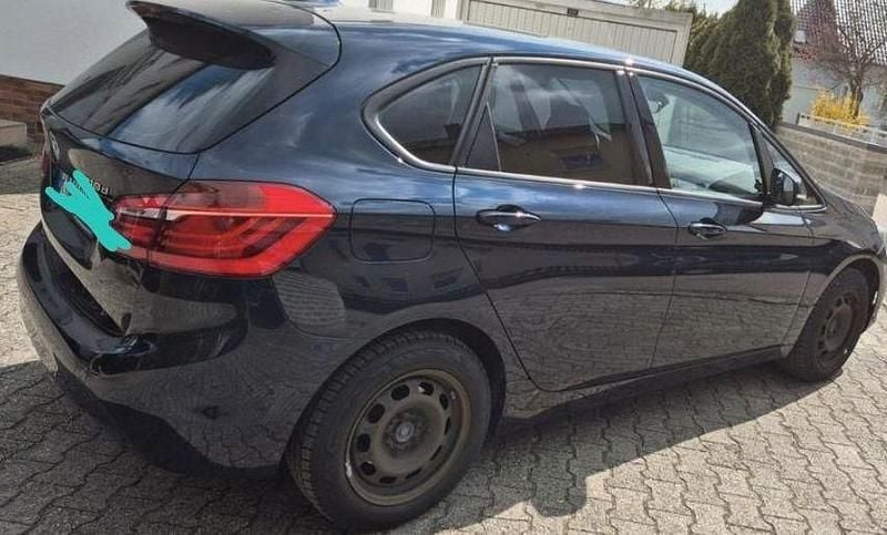 Gebraucht BMW 218 Active Tourer 150 PS (110 kW) 2015 Blau Van / Kleinbus