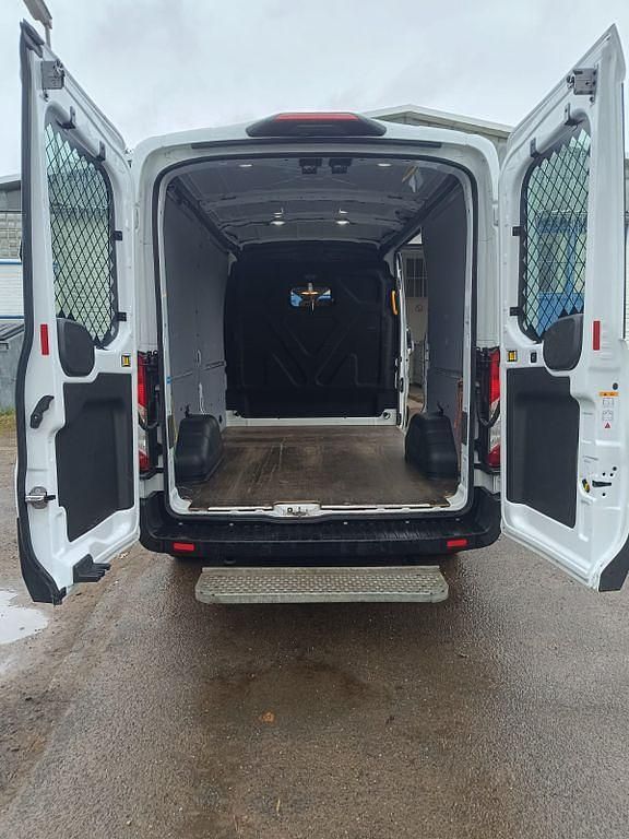 Gebraucht Ford Transit Trend 131 PS (96 kW) 2024 Weiß Van