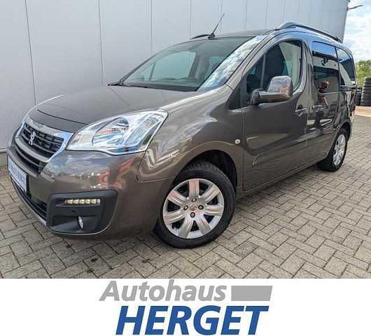 Grau Gebraucht 2015 Peugeot Partner Tepee Allure Van / Kleinbus | 11.990 € (Etwas zu teuer) - Bild 1/4