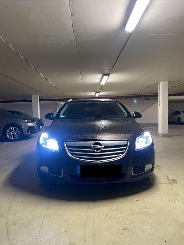 Gebraucht Opel Insignia 160 PS (117 kW) 2013 Braun Kombi