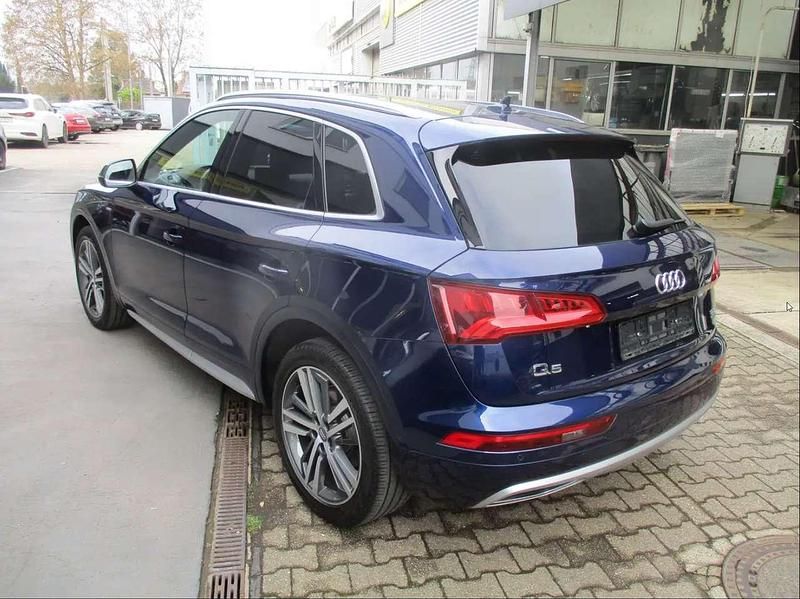Gebraucht Audi Q5 Sport 252 PS (185 kW) 2018 Navarrablau metallic SUV