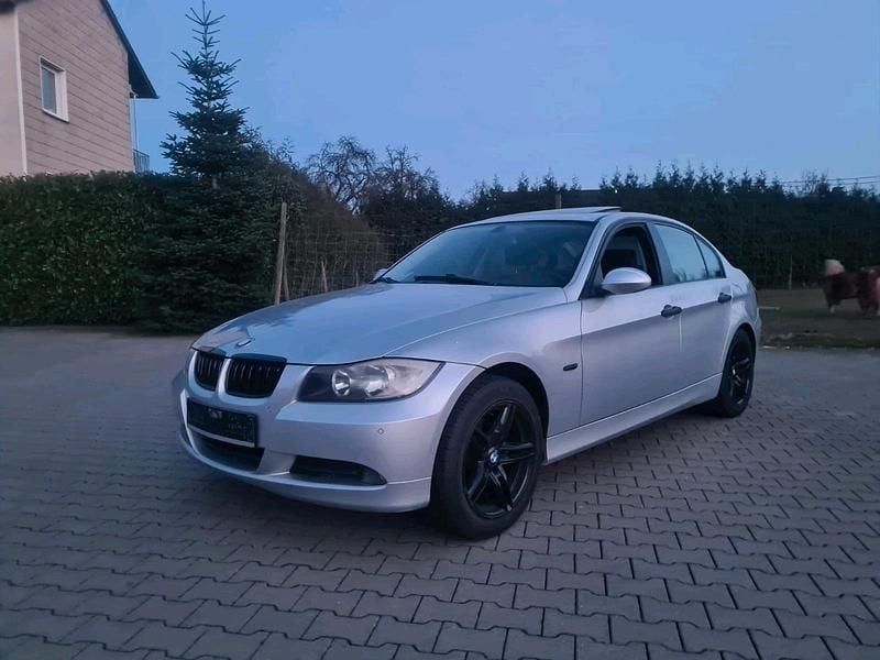 Gebraucht BMW 320 150 PS (110 kW) 2005 Silber Limousine