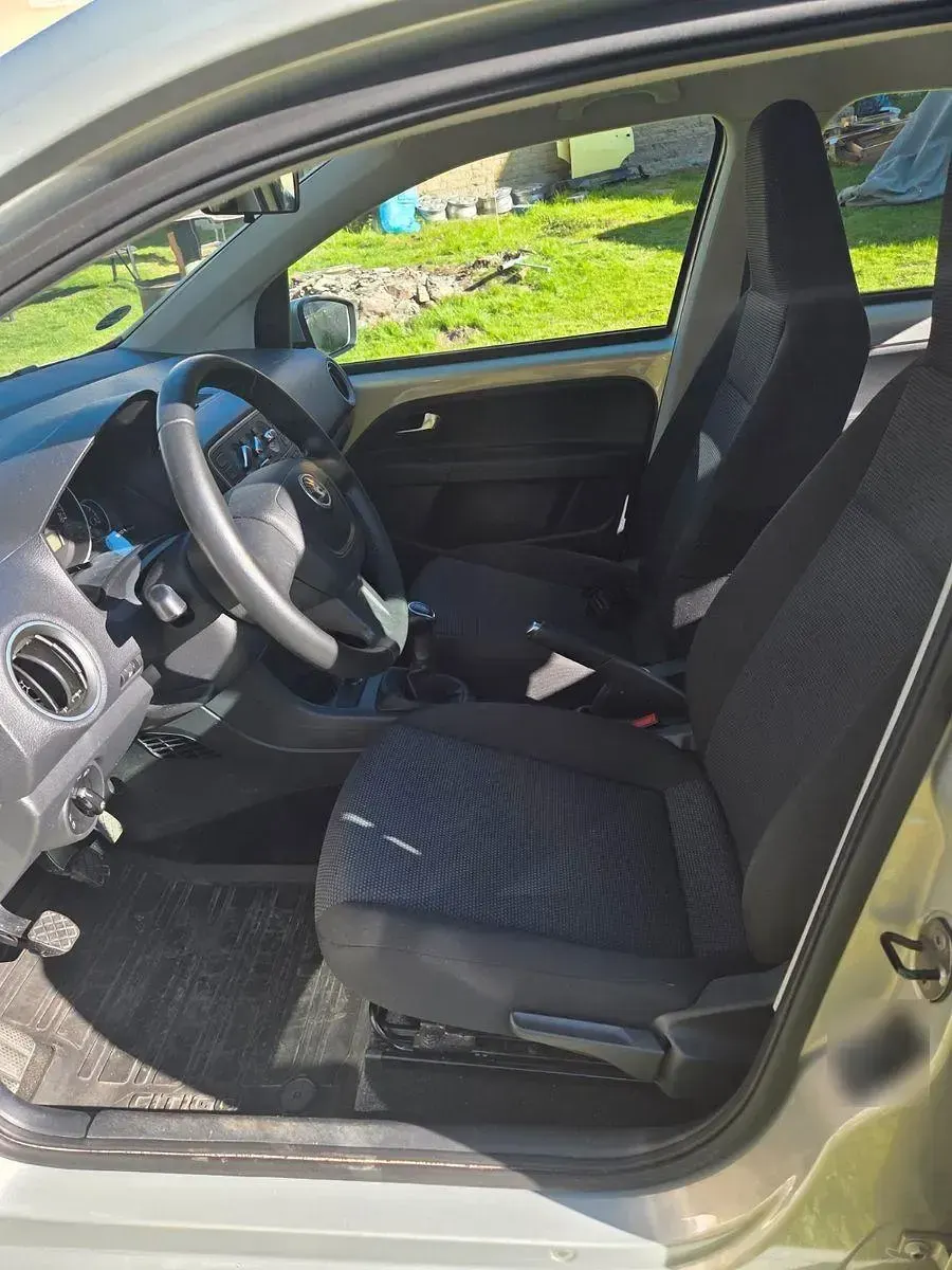 Gebraucht Skoda Citigo Active 60 PS (44 kW) 2013 Silber Kleinwagen