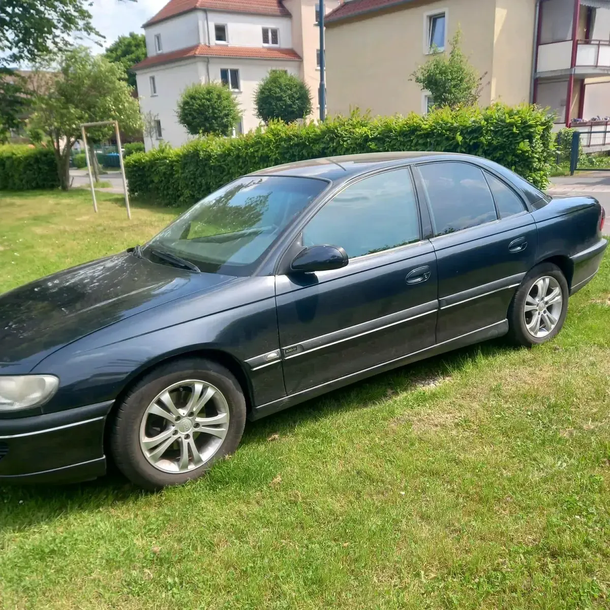 Gebraucht Opel Omega 136 PS (100 kW) 1999 Schwarz Limousine