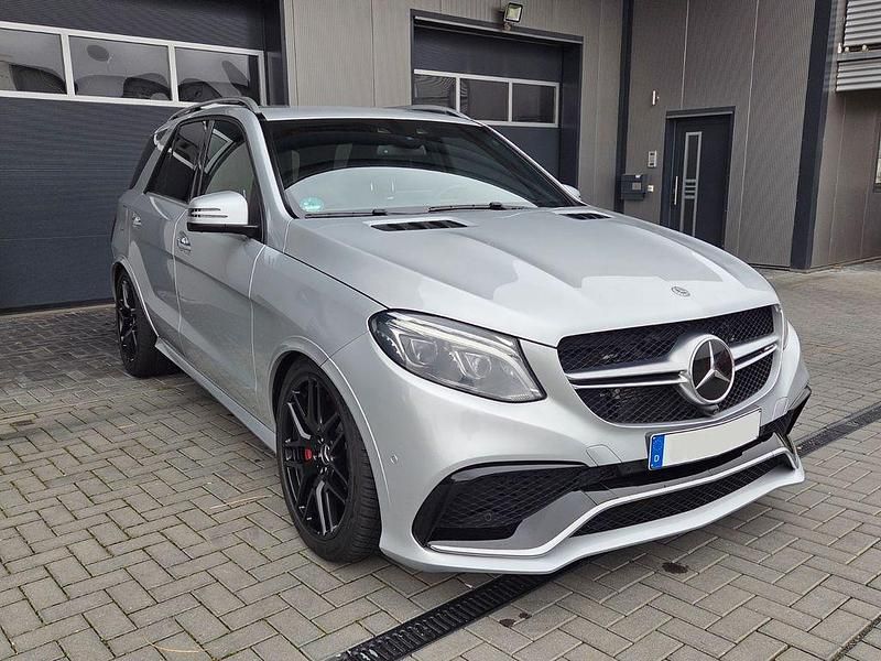 Silber Gebraucht 2017 Mercedes GLE63 AMG AMG SUV | 58.963 € (Fairer Preis) - Bild 1/4