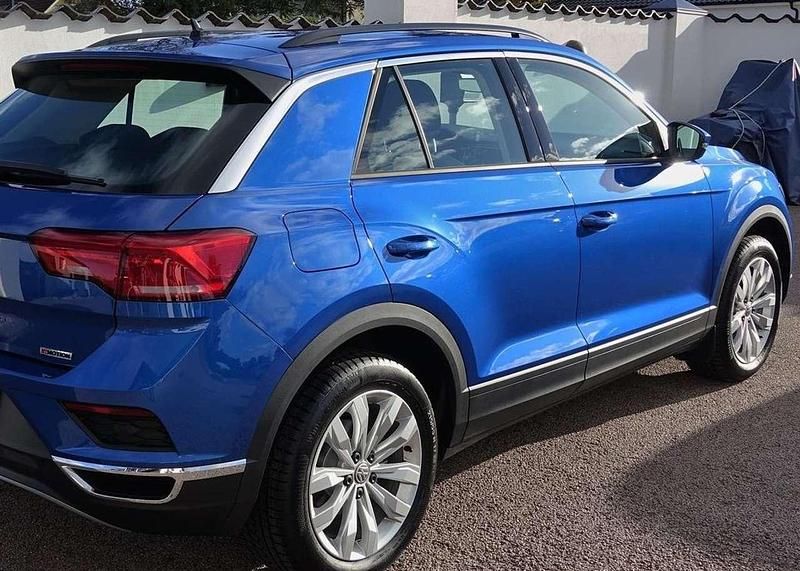 Blau Gebraucht 2018 VW T-Roc Sportline SUV | 16.200 € (Guter Preis) - Bild 1/4