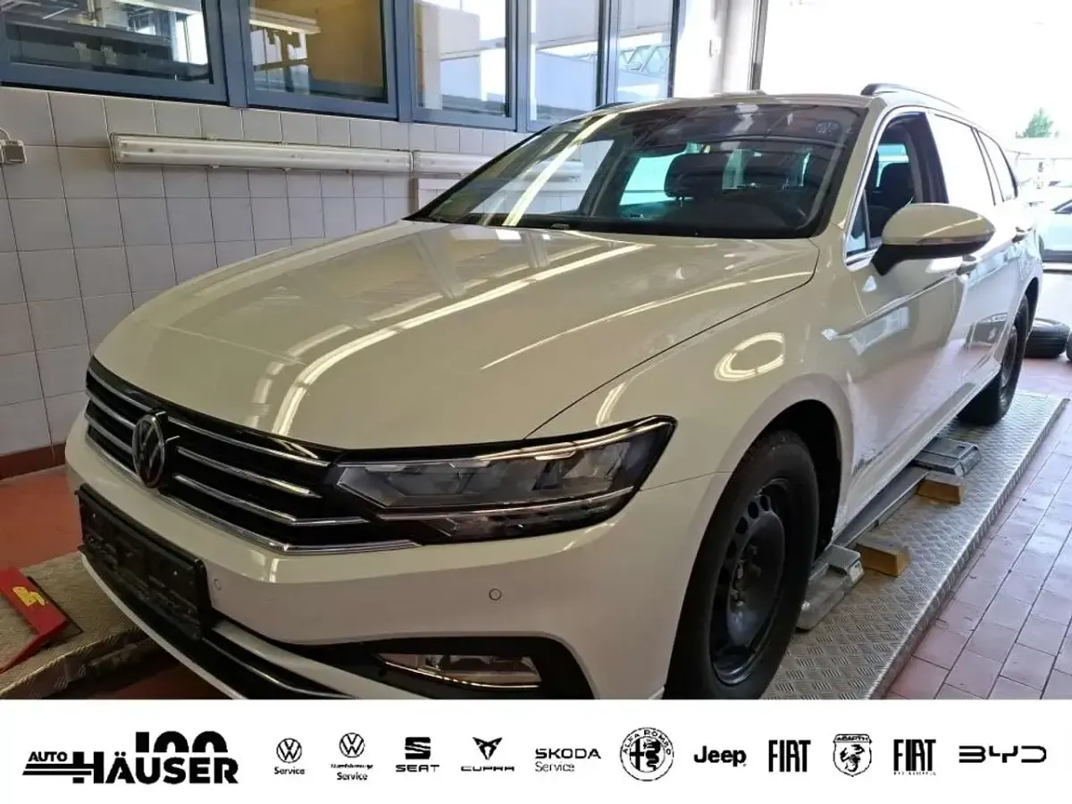 Gebraucht VW Passat Business 150 PS (110 kW) 2024 Kombi
