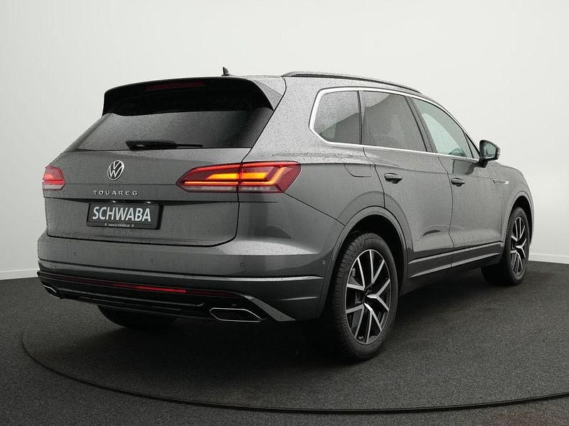 Gebraucht VW Touareg R-line 286 PS (210 kW) 2022 Siliziumgrau metallic SUV