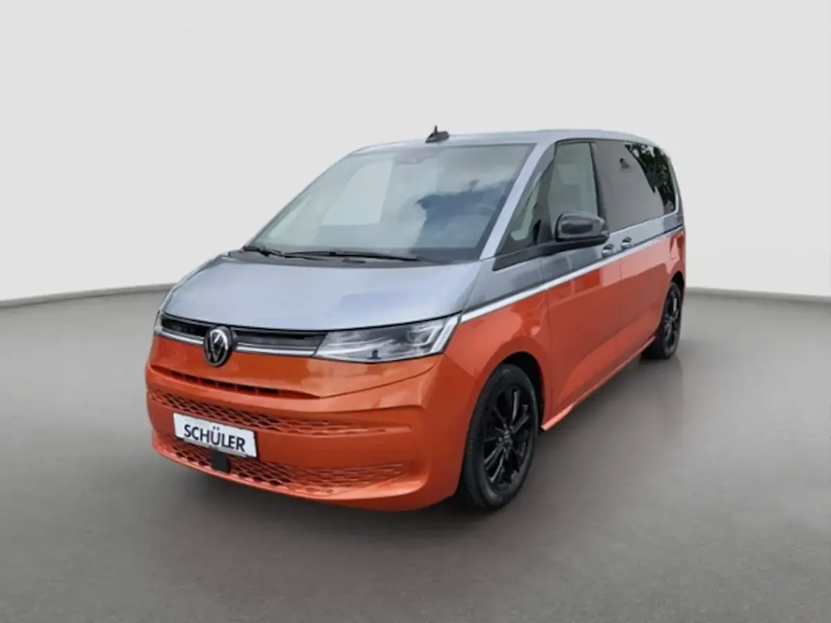 Gebraucht VW Multivan Life 150 PS (110 kW) 2023 Silber Van / Kleinbus