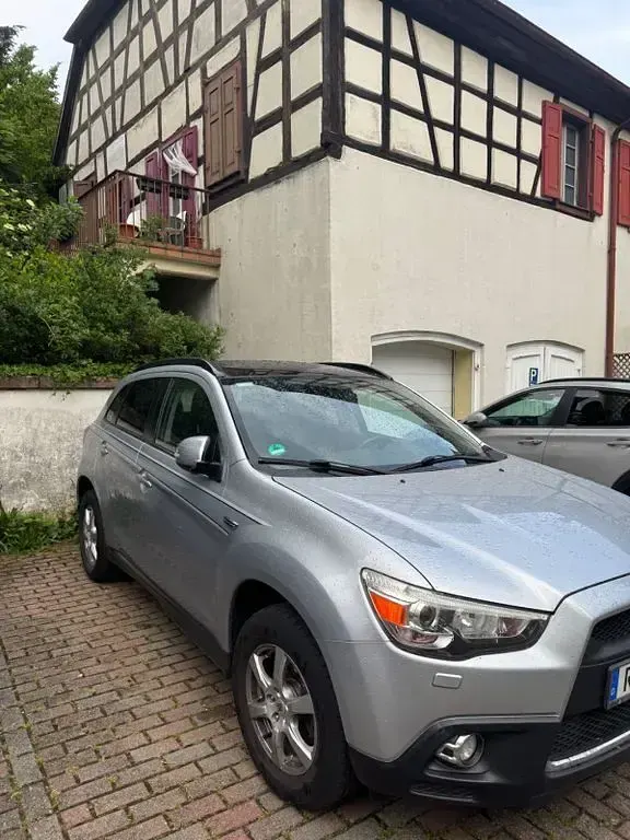 Używany Mitsubishi ASX Edition 150 KM (110 kW) 2011 Srebrny SUV