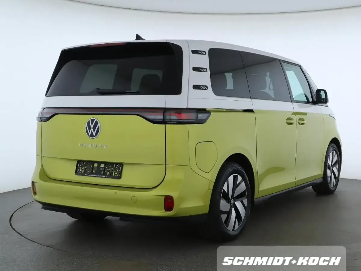 Gebraucht VW ID. Buzz Pro 150 kW (204 PS) 2024 Candyweiß (gelb) Van / Kleinbus