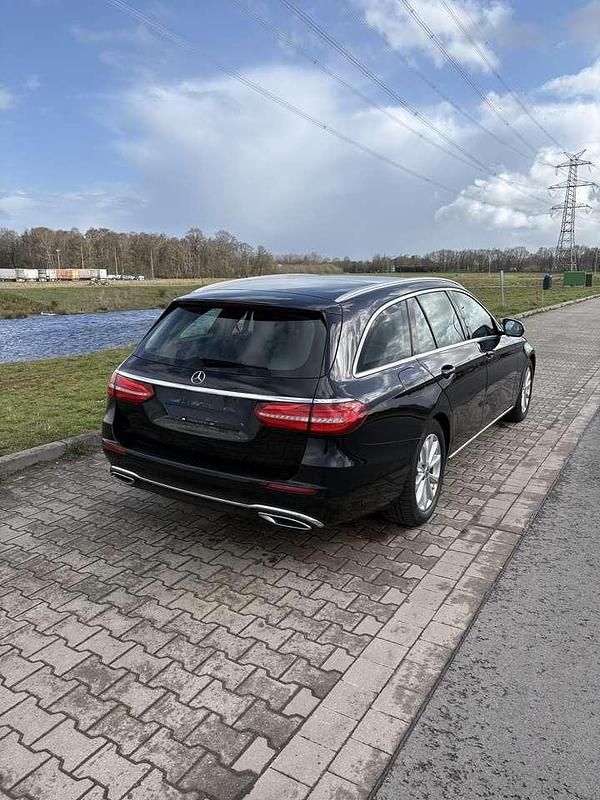 Gebraucht Mercedes E350 258 PS (189 kW) 2018 Kombi