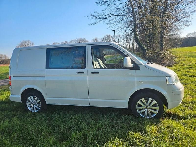 Gebraucht VW T5 101 PS (74 kW) 2009 Weiß Van