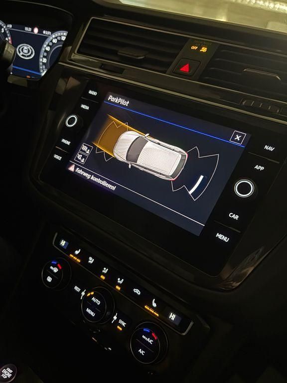 Gebraucht VW Tiguan Trendline 150 PS (110 kW) 2018 Grau SUV