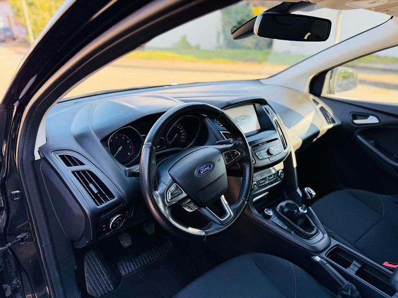 Gebraucht Ford Focus 150 PS (110 kW) 2016 Schwarz Limousine