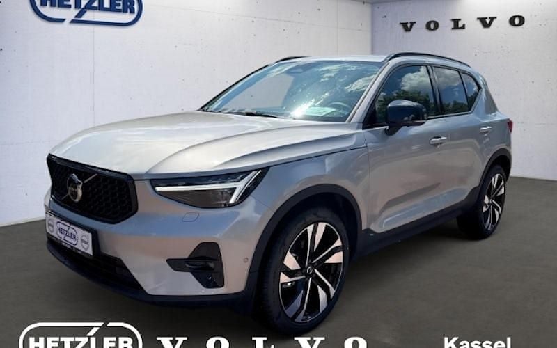 Silber Gebraucht 2024 Volvo XC40 Plus SUV | 39.950 € (Fairer Preis) - Bild 1/4