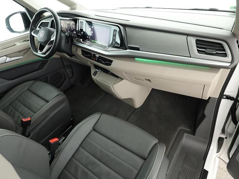 Gebraucht VW Multivan Life 150 PS (110 kW) 2024 Weiß Van