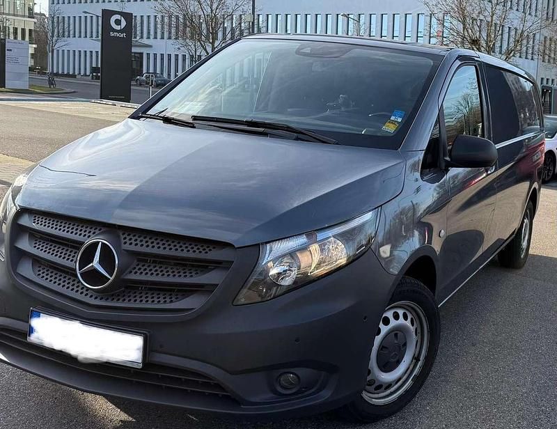 Gebraucht Mercedes Vito 136 PS (100 kW) 2018 Grün Van