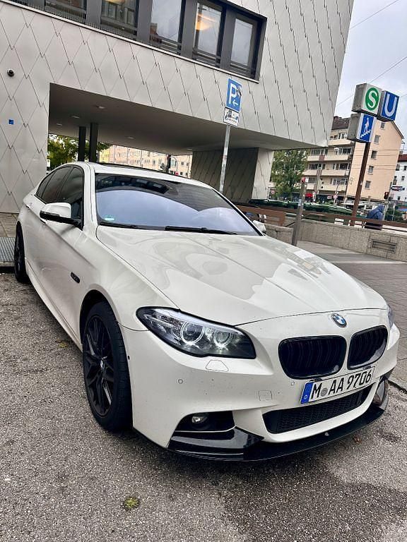 Weiß Gebraucht 2015 BMW 535 M Sport Limousine | 20.990 € (Fairer Preis) - Bild 1/4