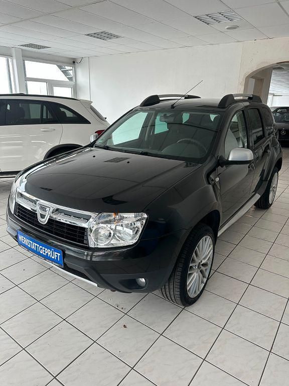 Schwarz Gebraucht 2012 Dacia Duster Lauréate SUV | 7.250 € (Etwas zu teuer) - Bild 1/4