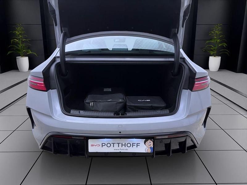 Neu BYD Seal Comfort 169 kW (231 PS) 2026 Grau Limousine