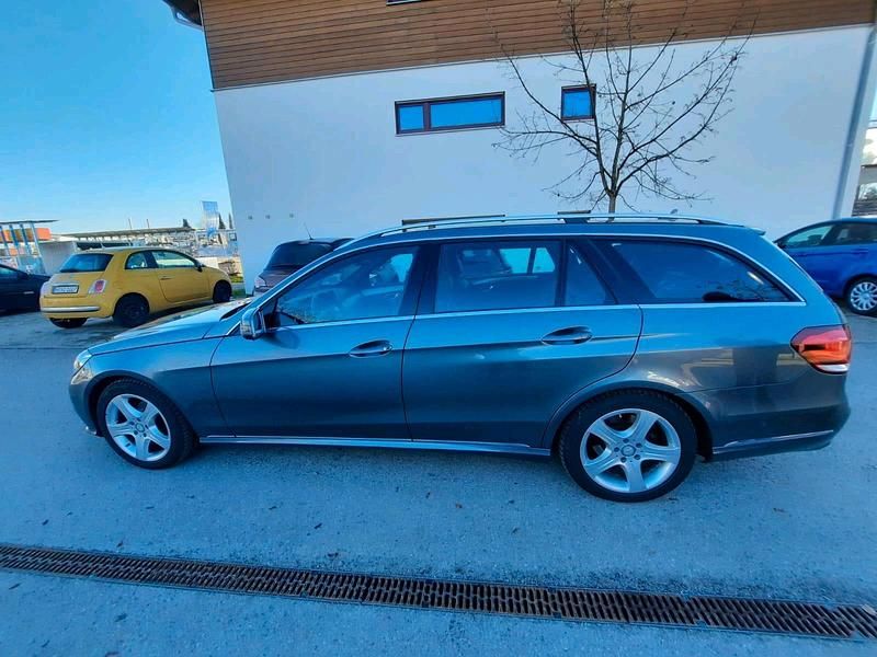 Gebraucht Mercedes E220 170 PS (125 kW) 2016 Silber Kombi